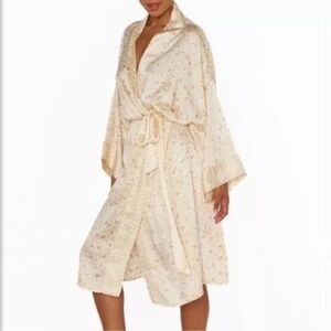Show me your Mumu x Curateur The Harlow Gold Beige Animal Print Robe One Size